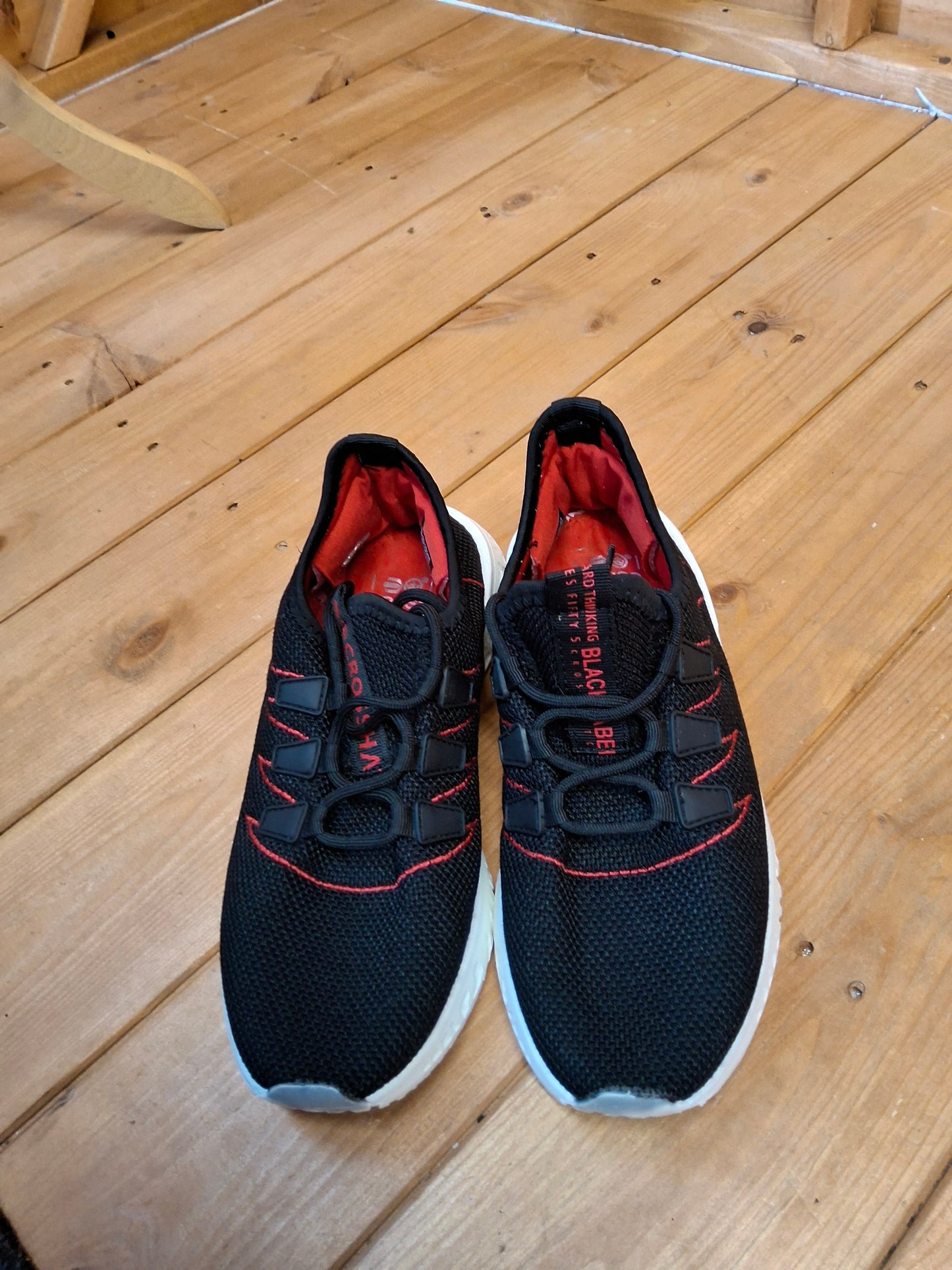 👟 Crosshatch Black Label Trainers – Boys’ Size 5 👟