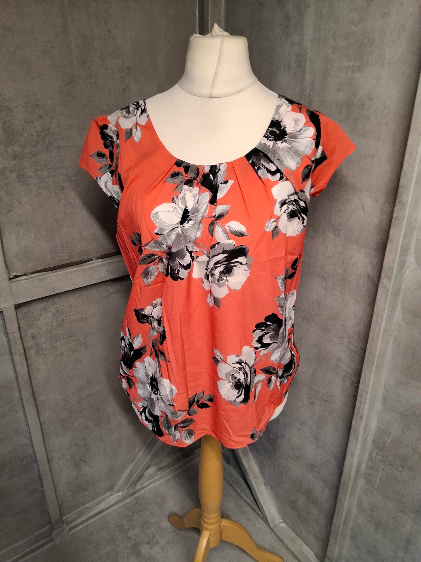 Wallis Orange Floral Zip-Back Blouse โ Size 12 ๐บ