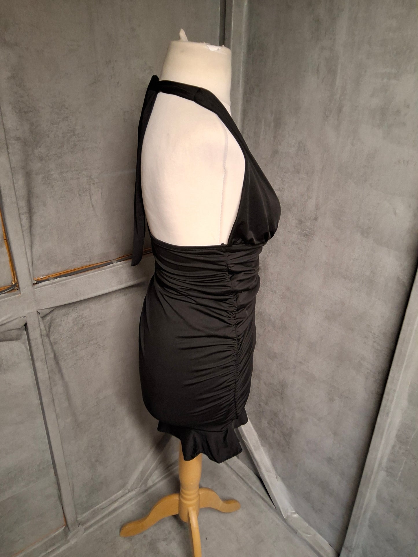 Shein Petite Black Plunge Halter Mini Dress with Bow Detail ā Size M UK size 8/10
