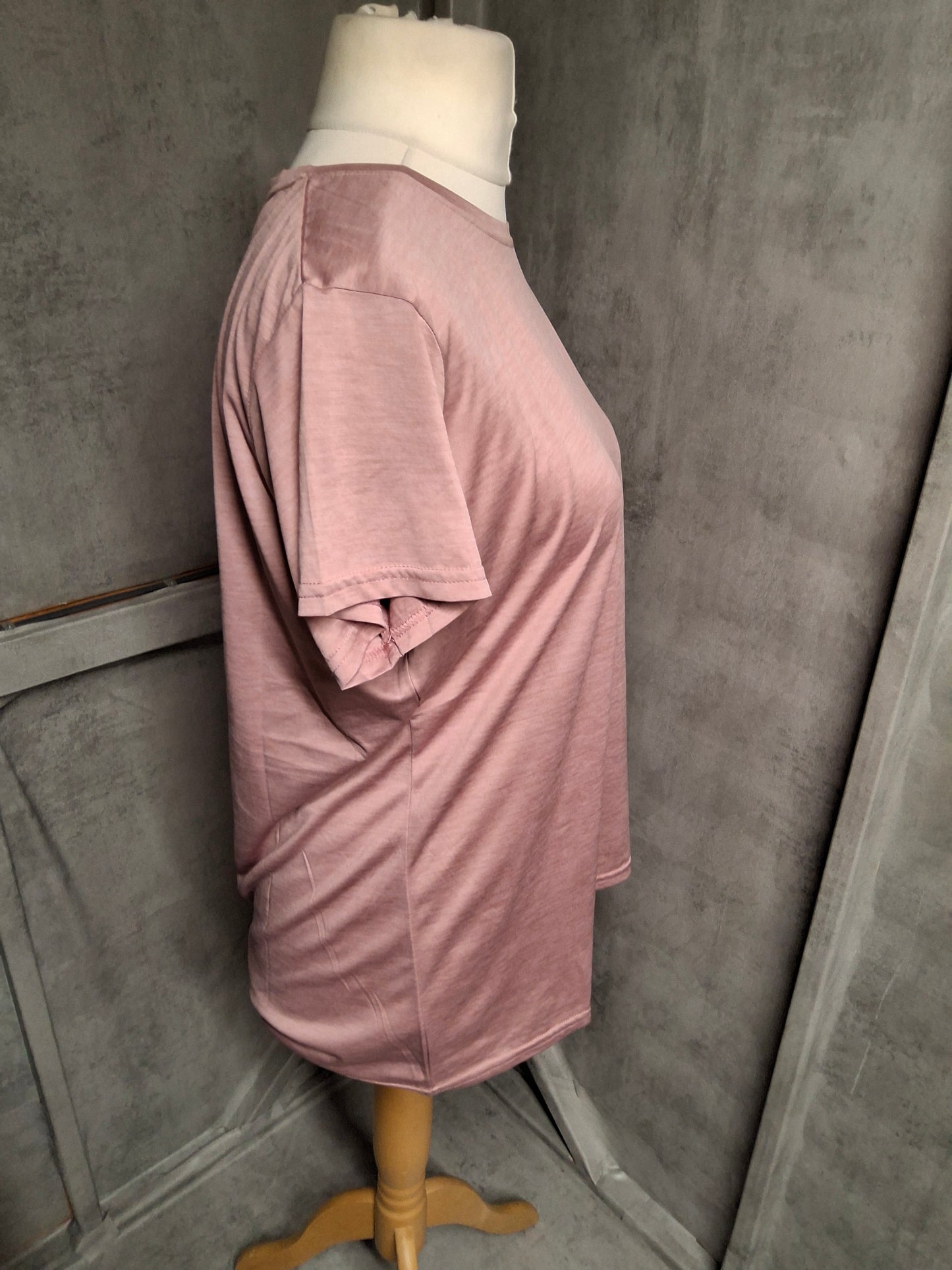 Regatta Light Pink Short-Sleeve T-Shirt – Size 18, Stretchy Fit, Round Neck, 100% Polyester