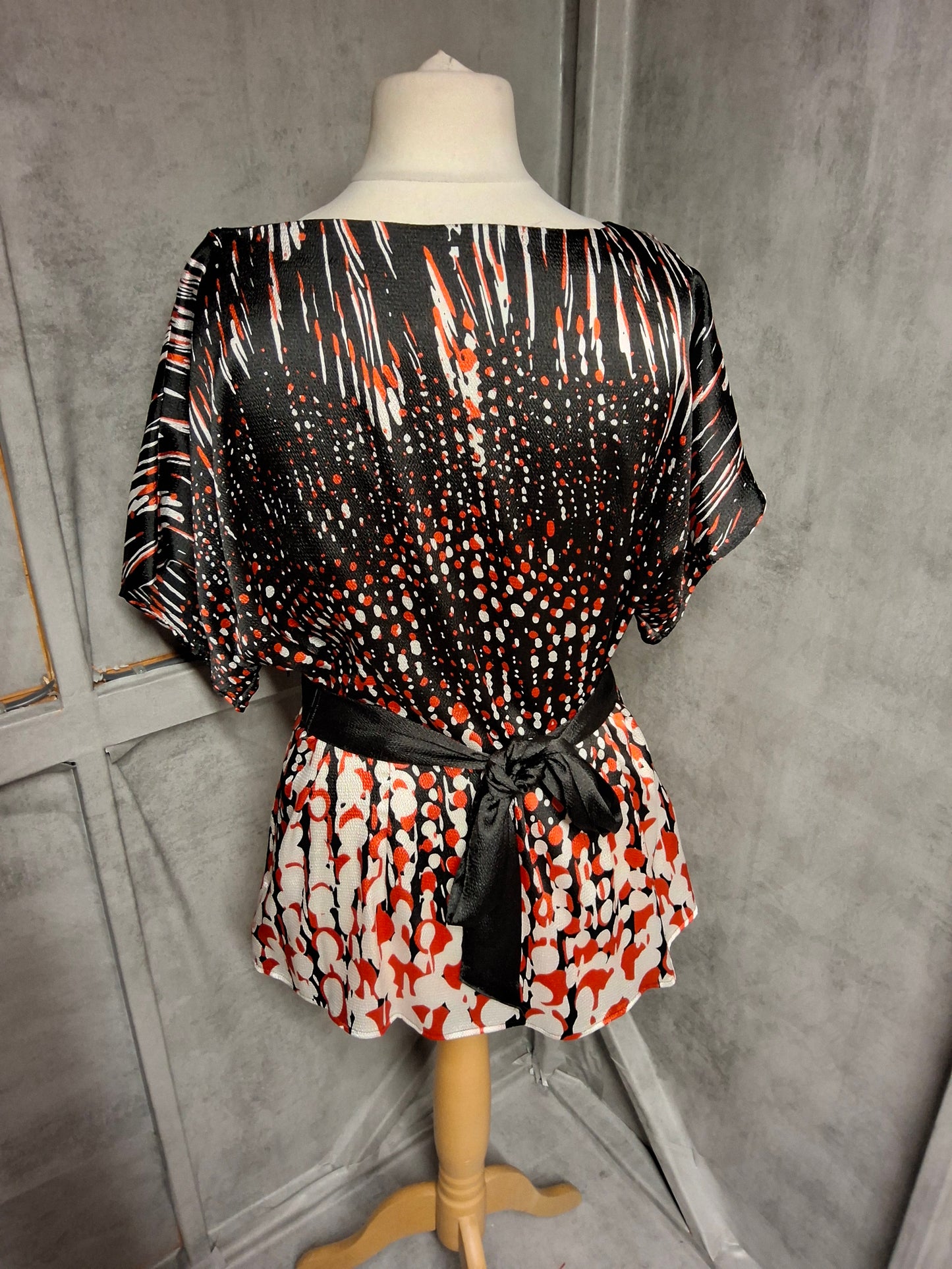 Monsoon Black, Red & White Silky Belted Top – Size 16 – Evening Occasion Wear