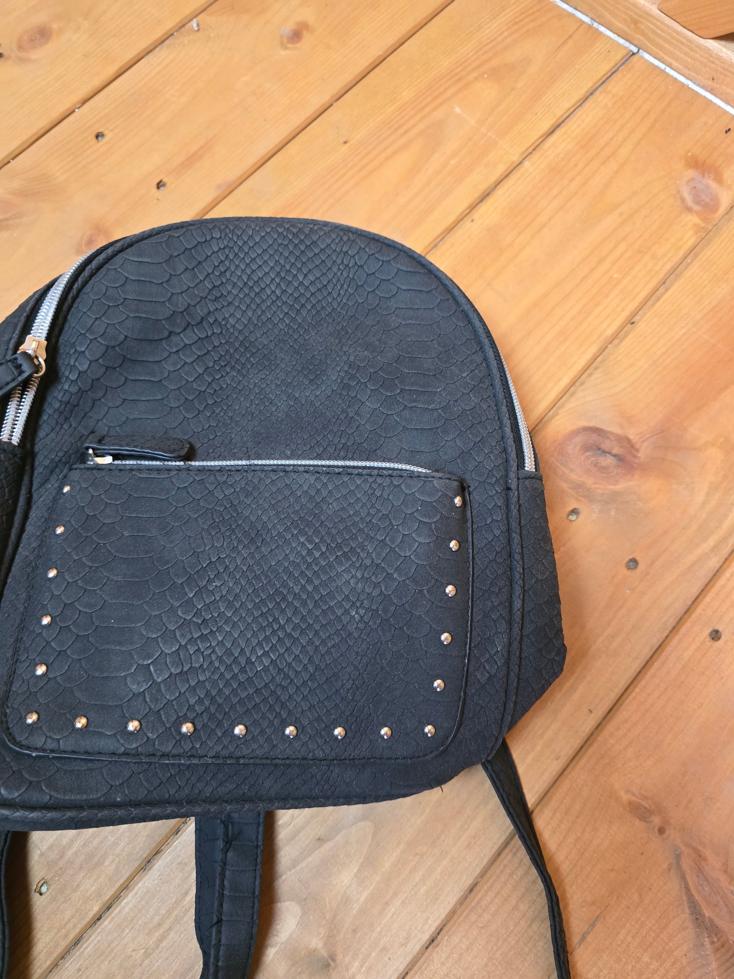 Primark Dark Grey Satchel Bag – Croc Style, Adjustable Strap, Zip Close, 25x27cm, Exterior Pocket