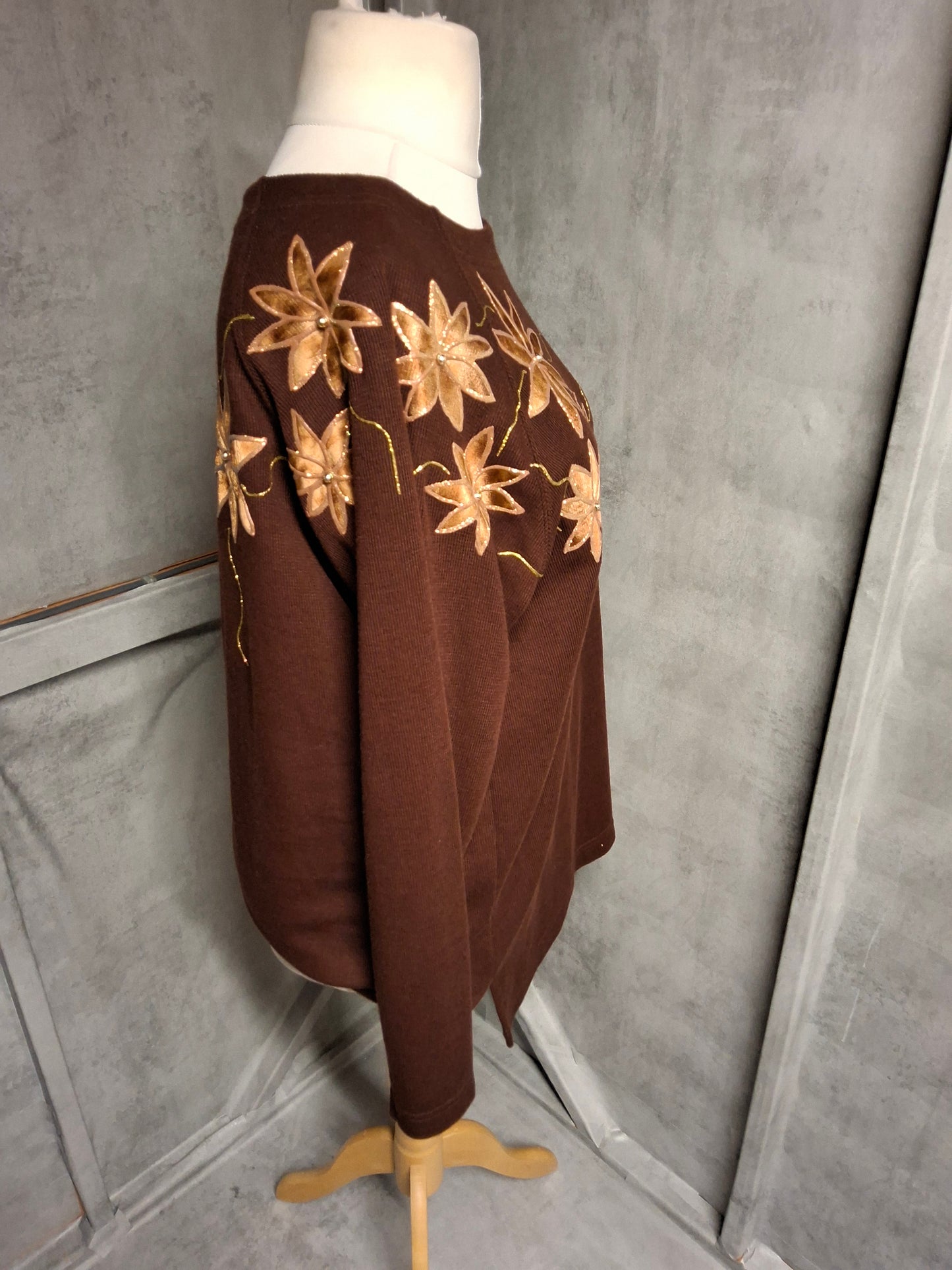 Lesley-Anne Brown Floral Jumper – Size 14/16 (M/L)