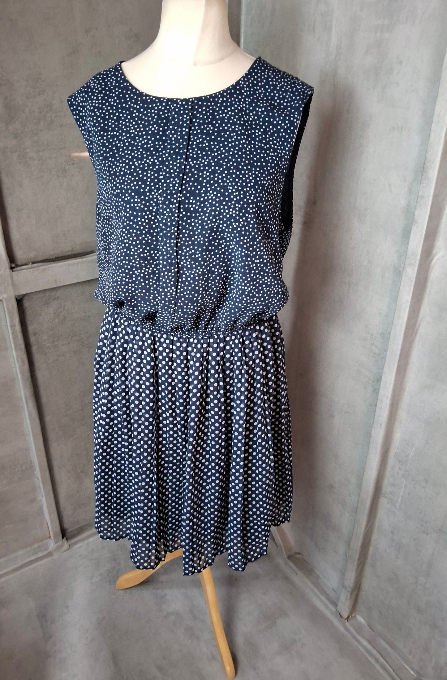 Peacocks Navy Polka Dot Dress β Size 16 β Floaty, Flattering & Lined π