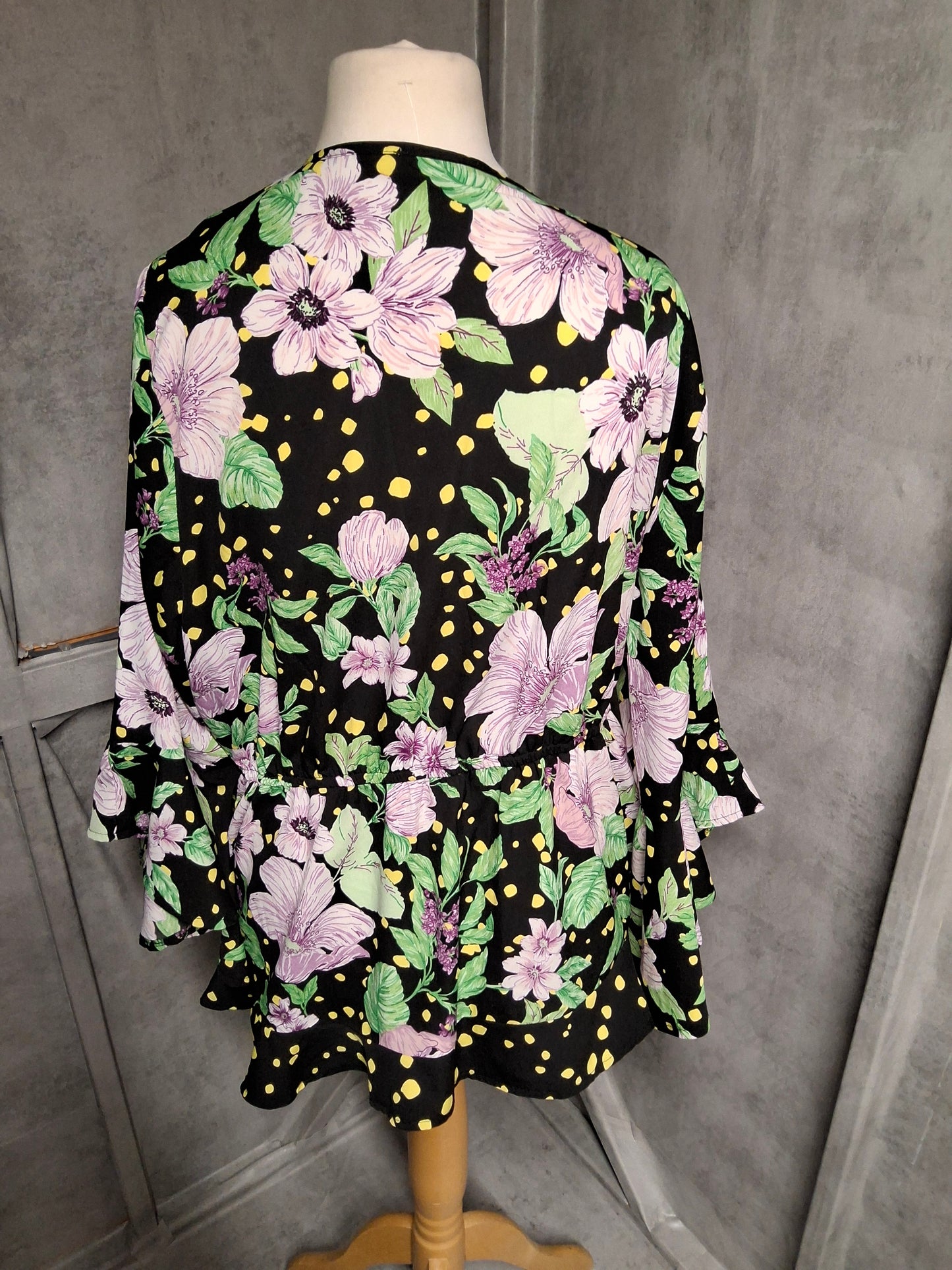 Simply Be Size 22 Wrap Peplum Top – Floral & Polka Dot Print with Flared Sleeves – Statement Style