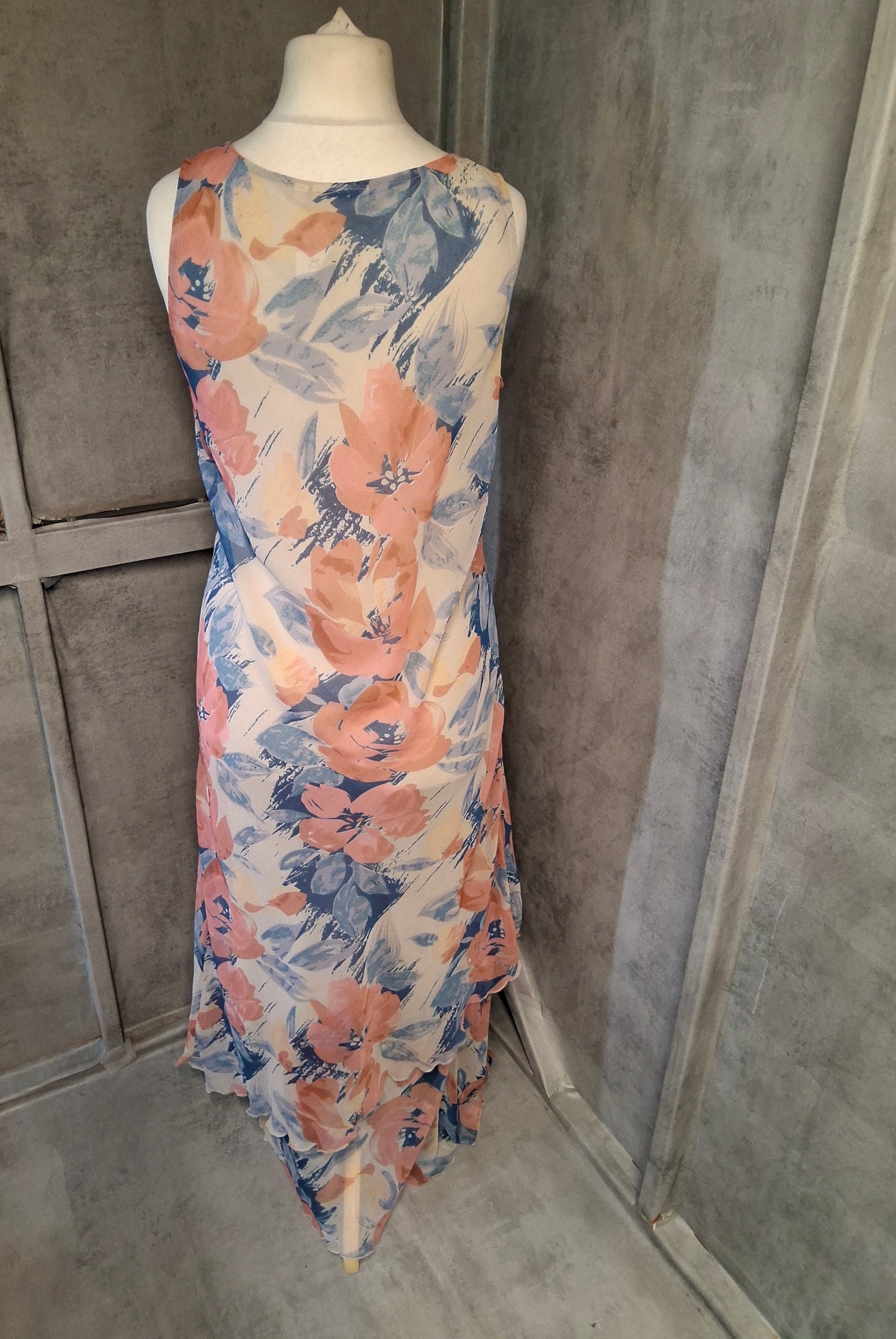 Aldini Floral Layered Maxi Dress โ Size 12 Sleeveless Summer Style