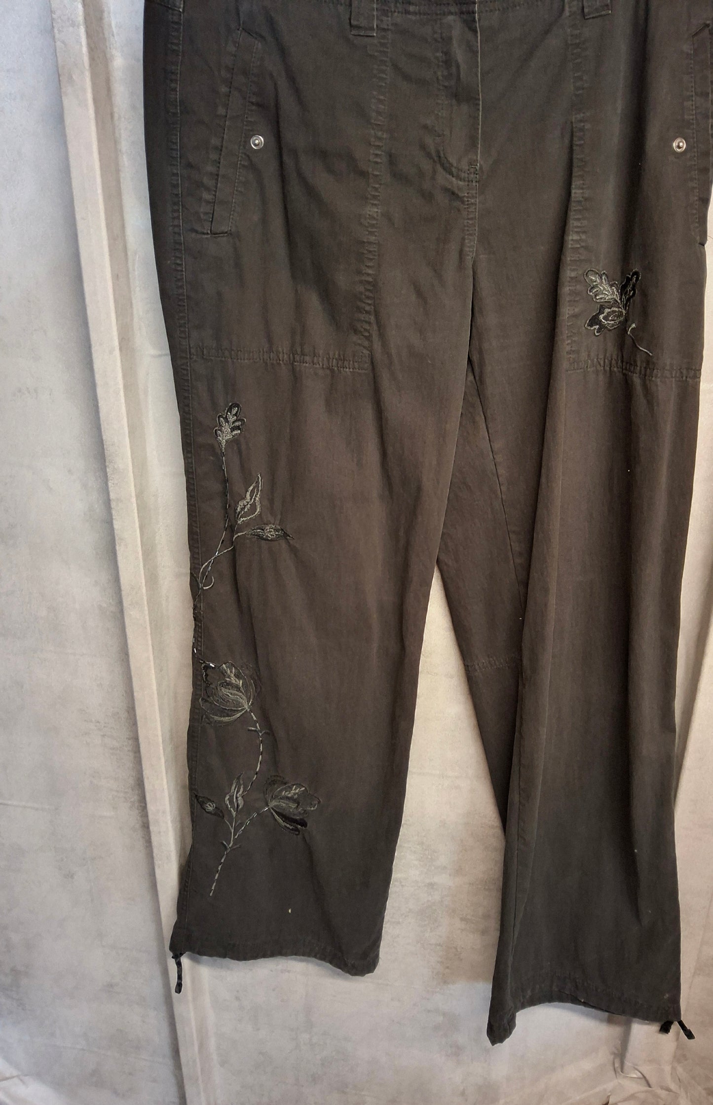 Y2K M&S Black Flare Cargo Trousers β Floral Embroidered, High Waist, Size 14