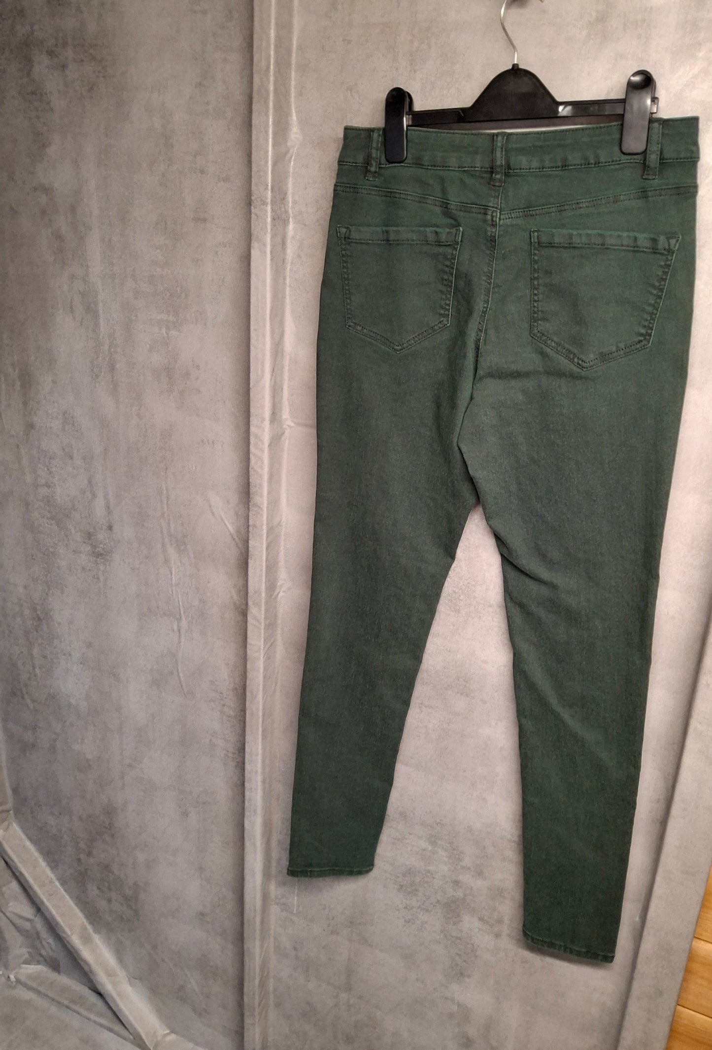 George High-Waisted Skinny Jeans – Size 10 Dark Green | Cute, Comfy, Goes with Everything 💚
