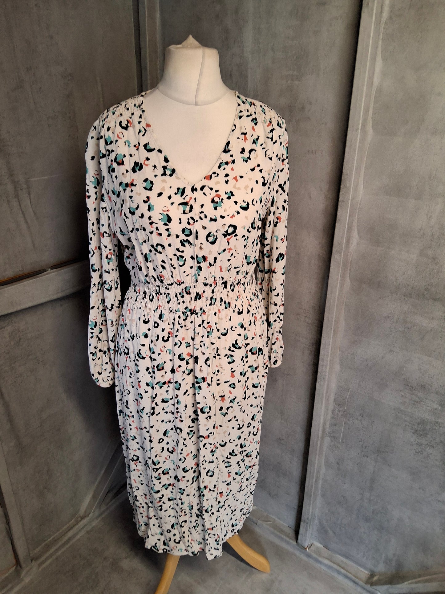 M&S White Multicoloured Animal Print Midi Dress – Size 12