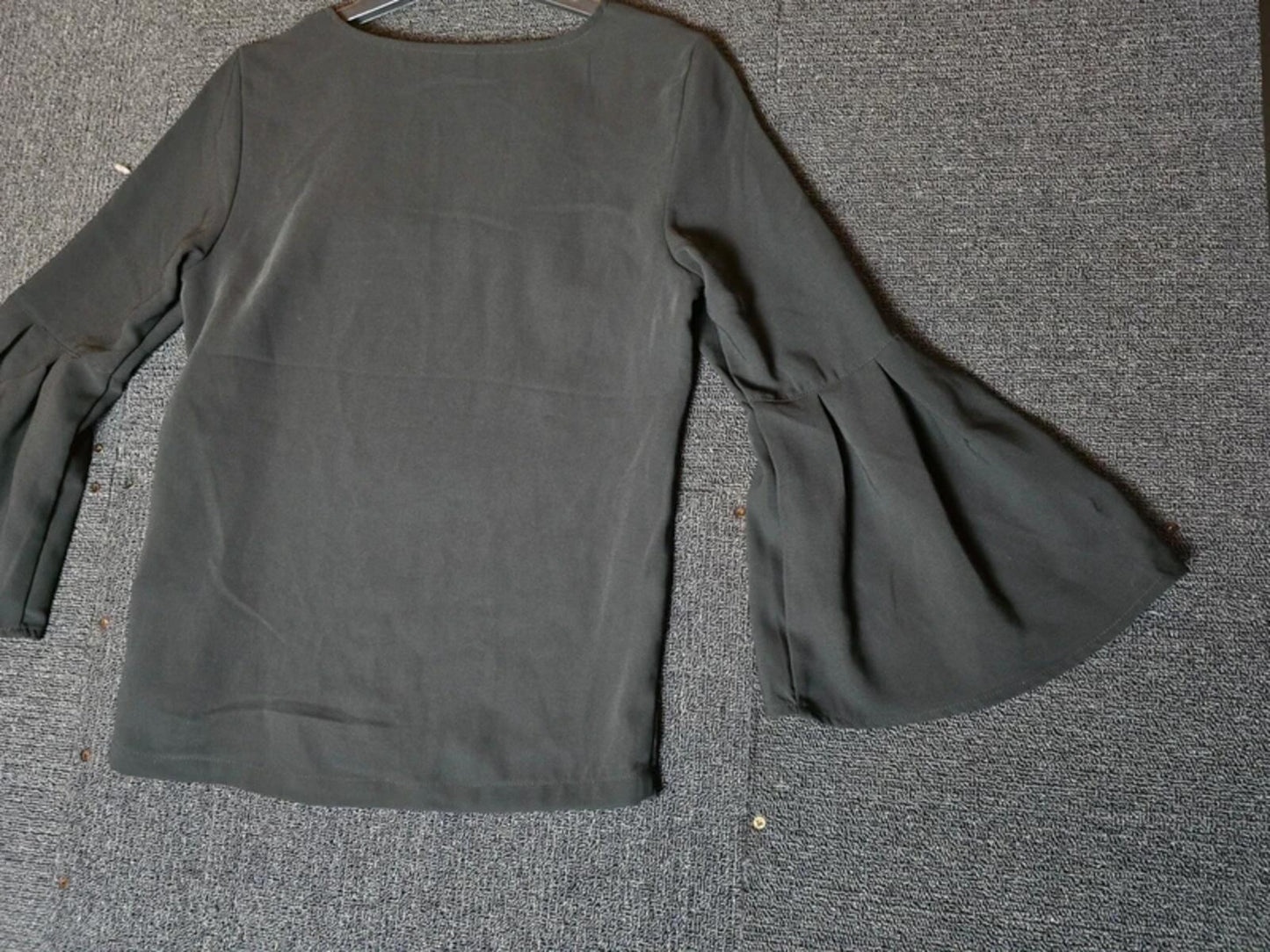 H&M black V-Neck Top Flared Sleeves Size 4-6