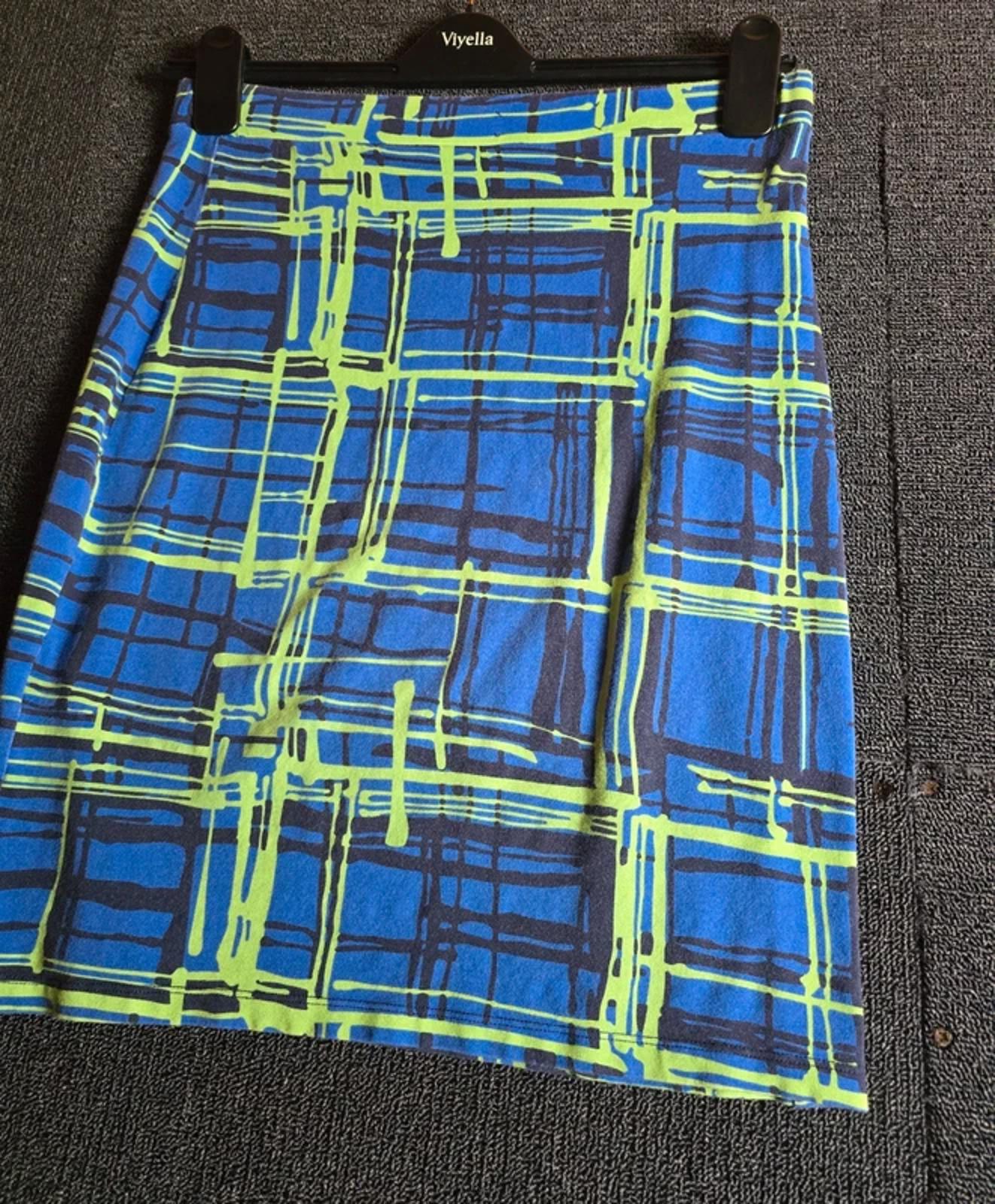 House of Holland Knee Length Skirt Blue & Green Size 14 Bodycon Stretchy Fit