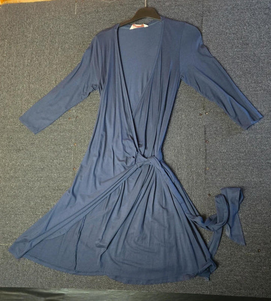 Mauvette navy wrap dress bodycon midi Size 10Mauvette navy wrap dress bodycon midi Size 10