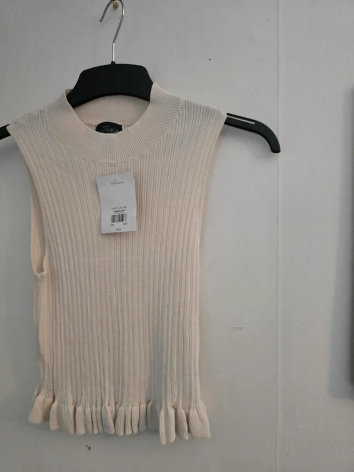 Topshop Petite Cream Ribbed Crop Top Size 12 NWT Sleeveless Frill Hem