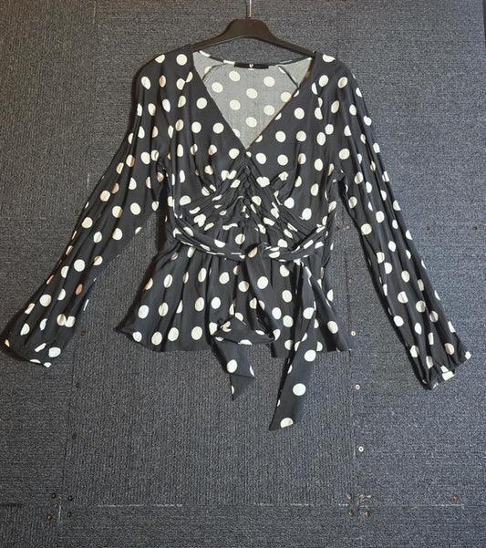 Very Black & White Polka Dot Top Size 12 Ruched V Neck Belted Long Sleeve
