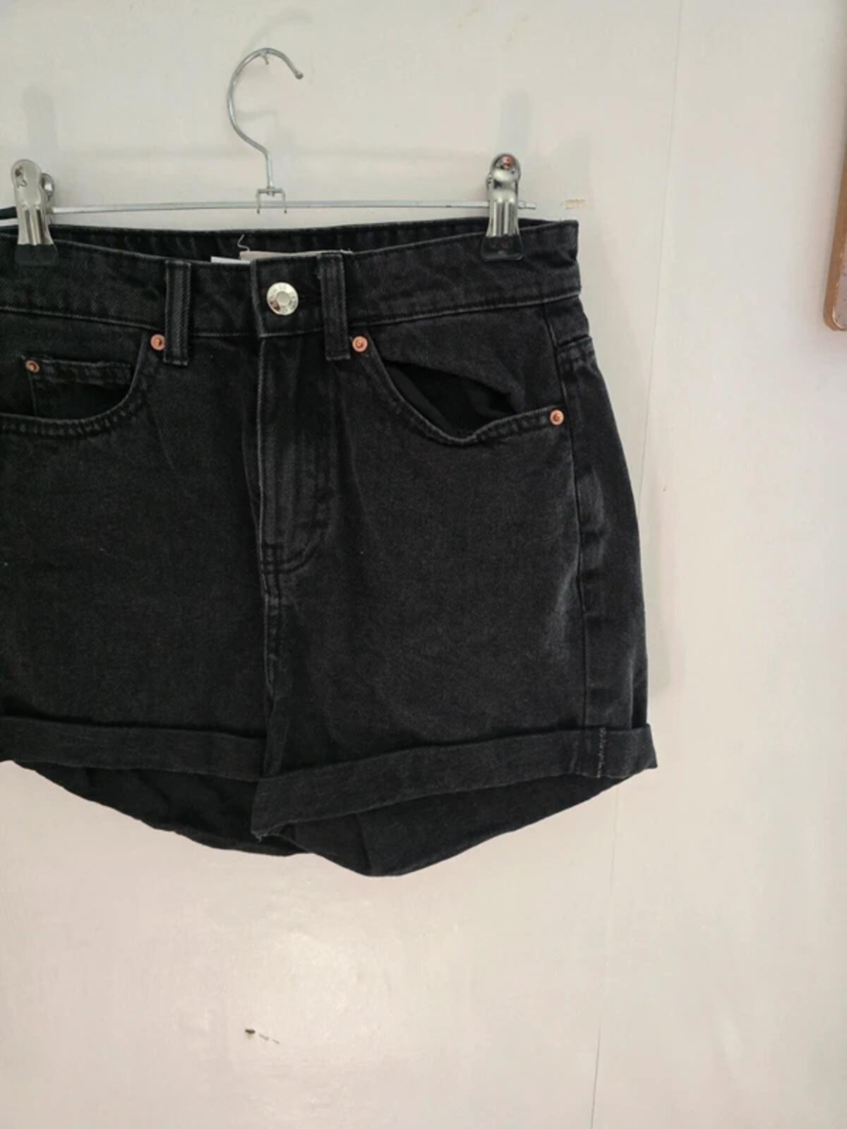 Primark Ladies Black High Waisted Denim Shorts Size 4