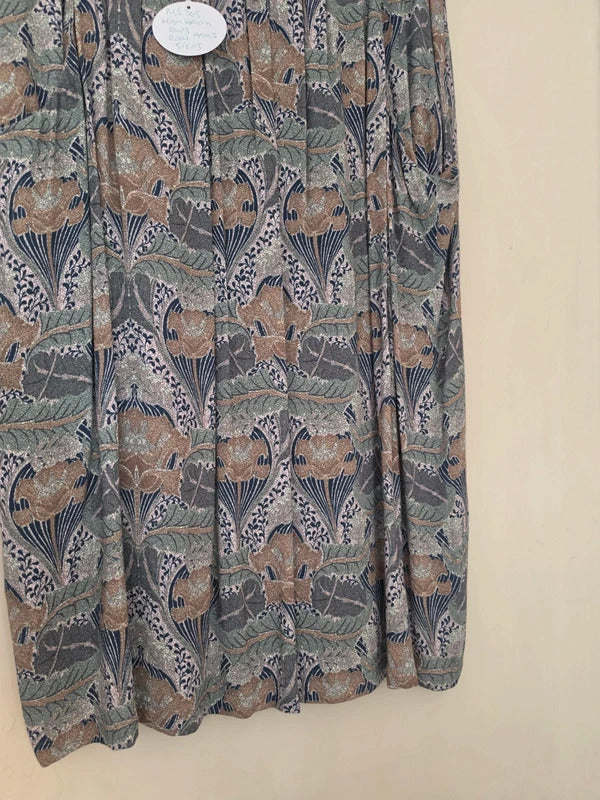 Laura Ashley Women's Green Grey Floral Botanical Midi Skirt Size 12 NWT