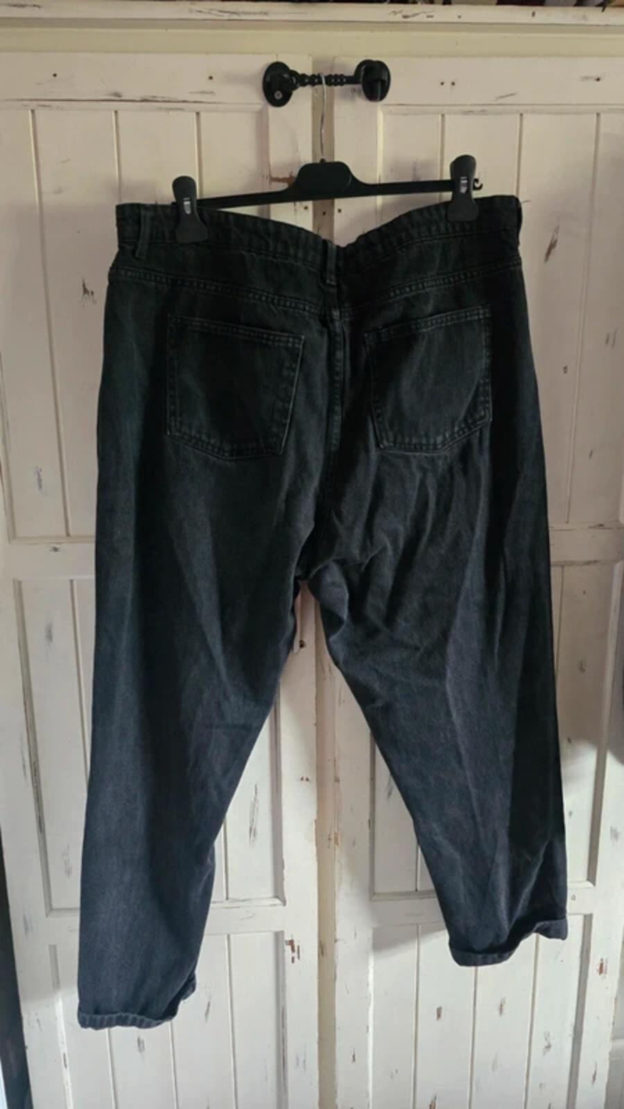 Primark Women's Black High-Waisted Slim Relaxed Cuffed Jeans Size 20