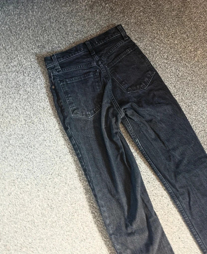 Abercrombie & Fitch The 90s Straight Black High Rise Jeans W23 Short Size 4