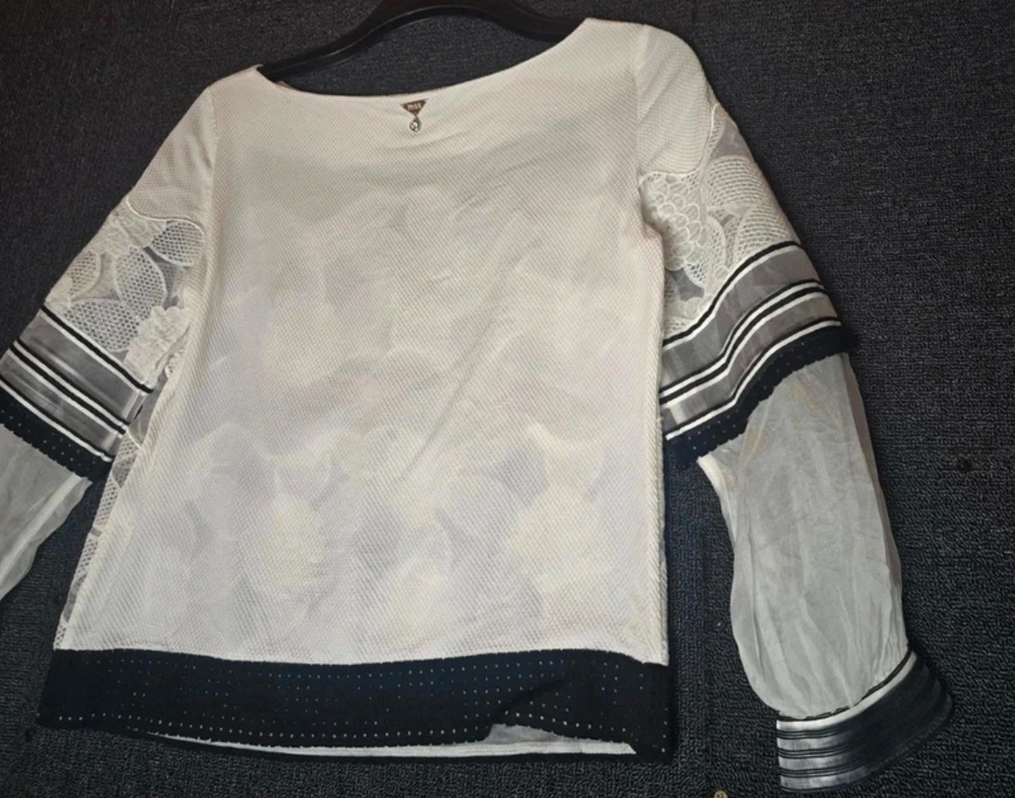 Maria Grazia Severi white & black lace floral top size 12