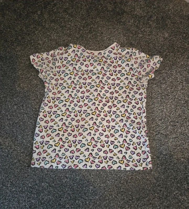 Primark Girls White & Multicoloured Heart Print Cotton T-Shirt Size 5-6 Years