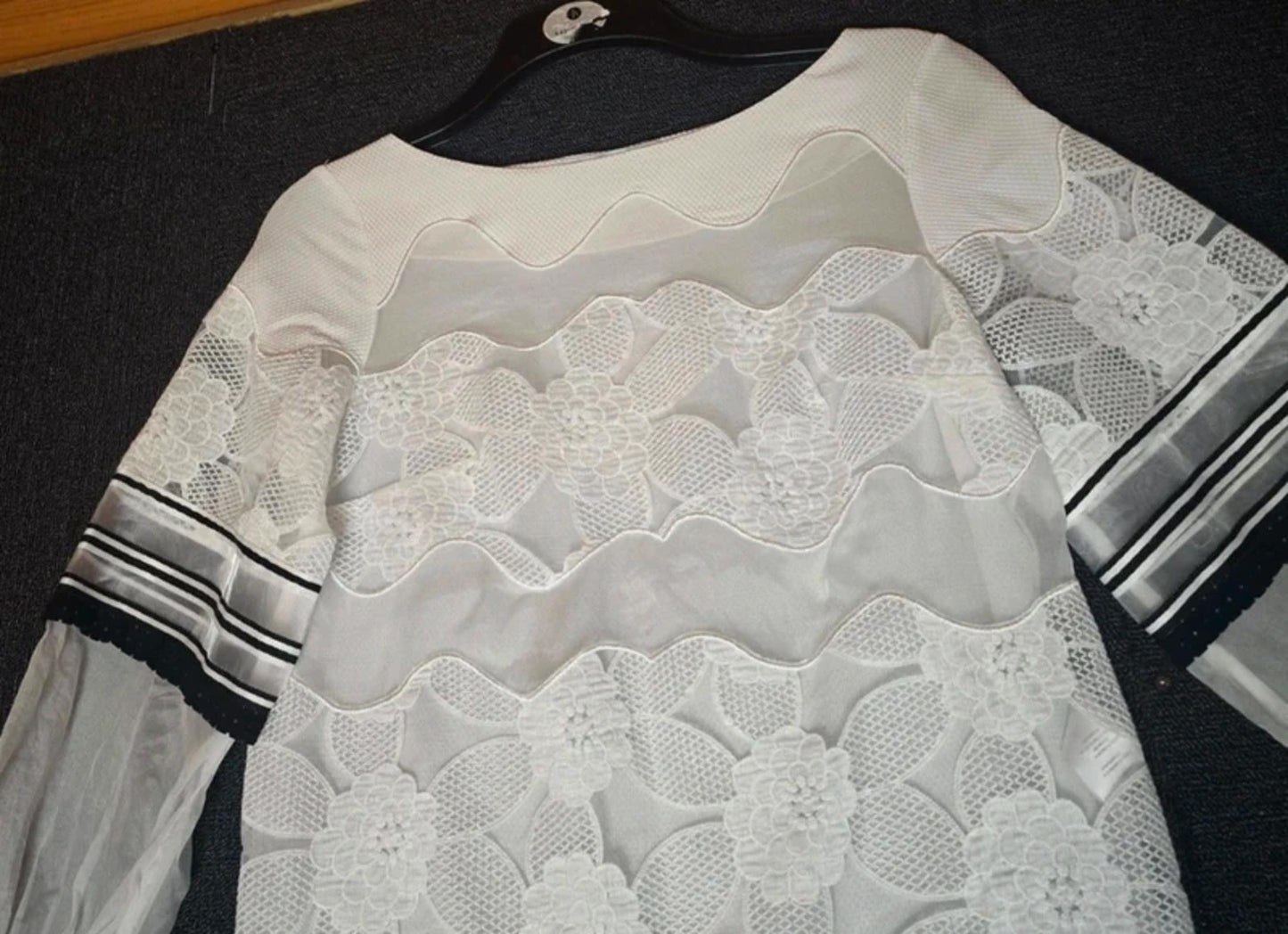Maria Grazia Severi white & black lace floral top size 12