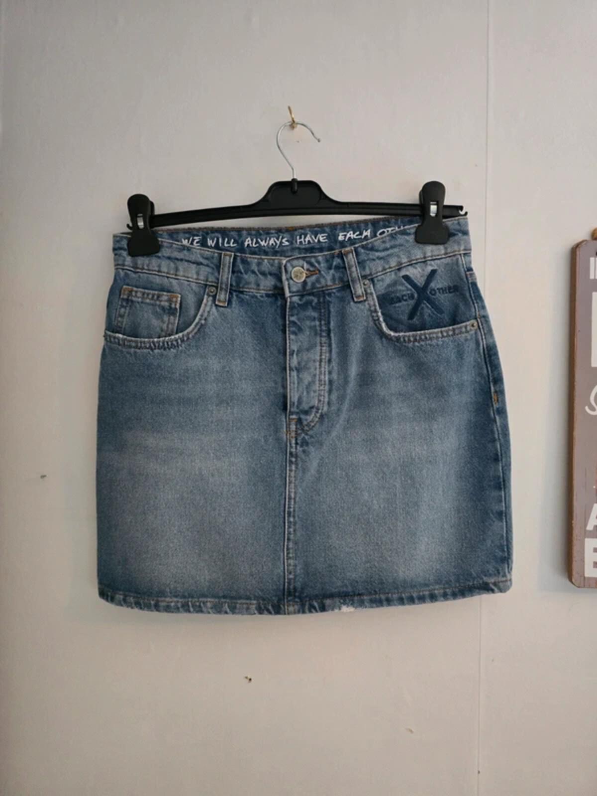Each Other Mid-Wash Denim Embroidered Mini Skirt  L Fits Size 10-12