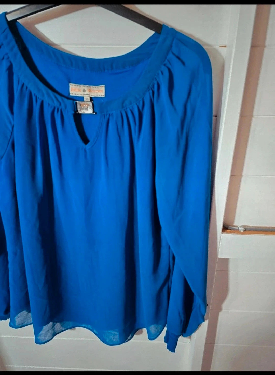 Billie & Blossum blue long sheer sleeved top size 12