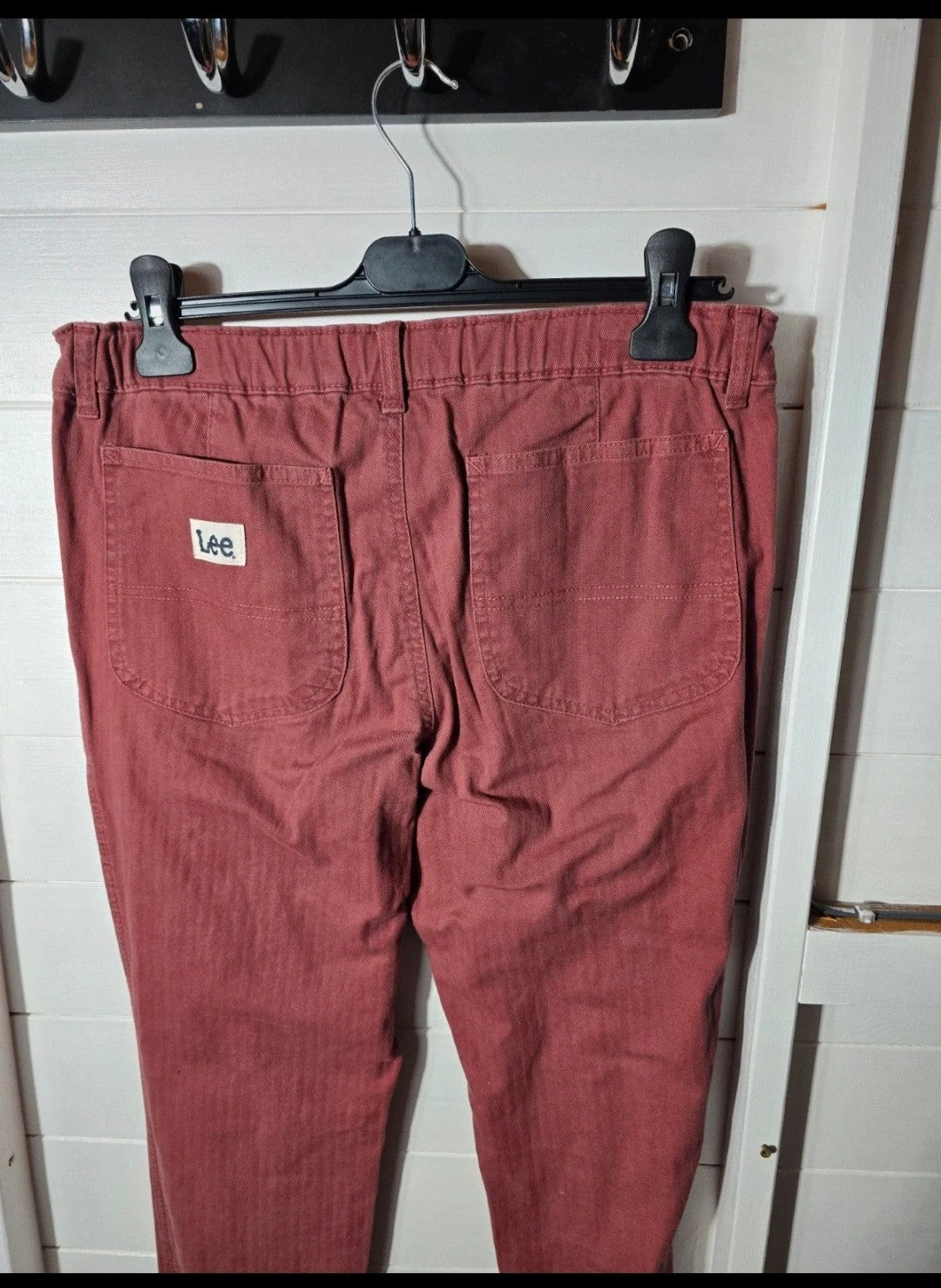 Ladie's Lee Heritage burgundy slim leg high waist jeans size 8