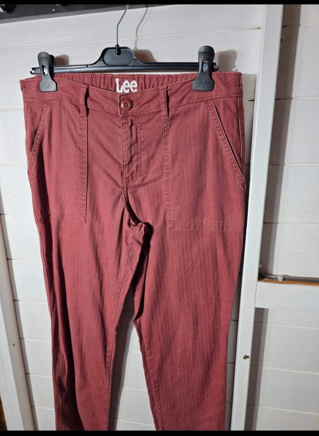 Ladie's Lee Heritage burgundy slim leg high waist jeans size 8