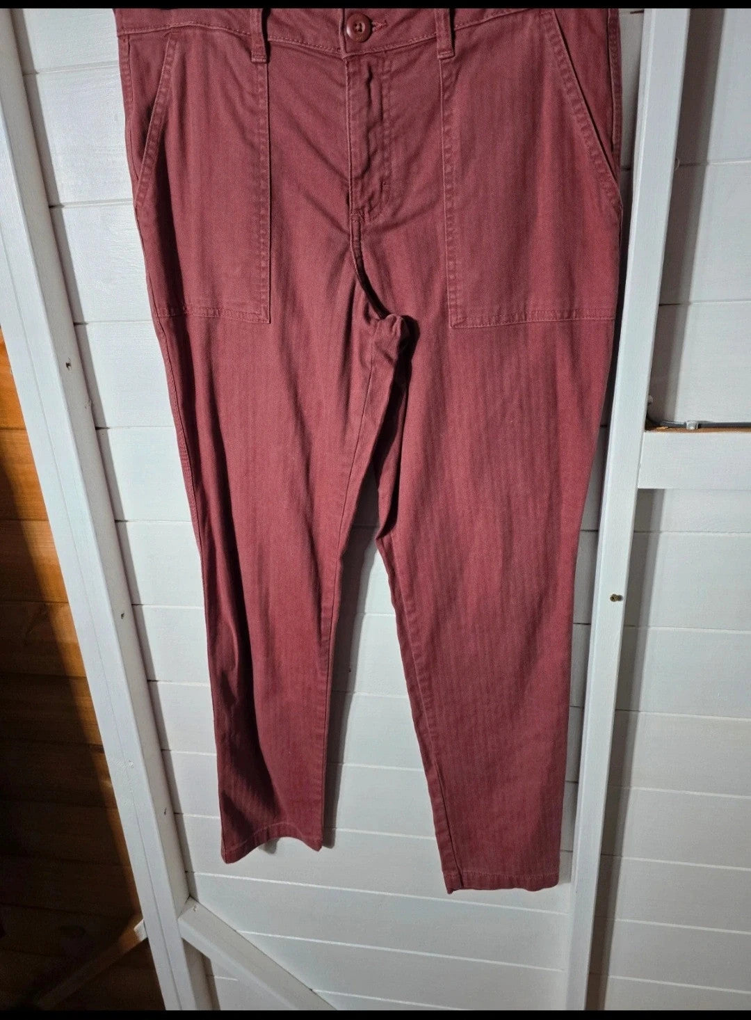 Ladie's Lee Heritage burgundy slim leg high waist jeans size 8