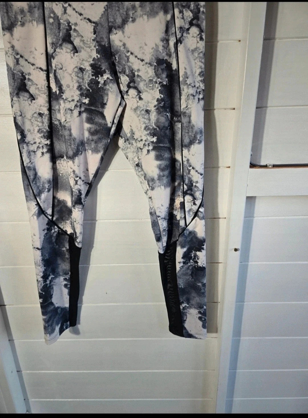 Zara grey & white marble design 3/4 gym leggings size 10