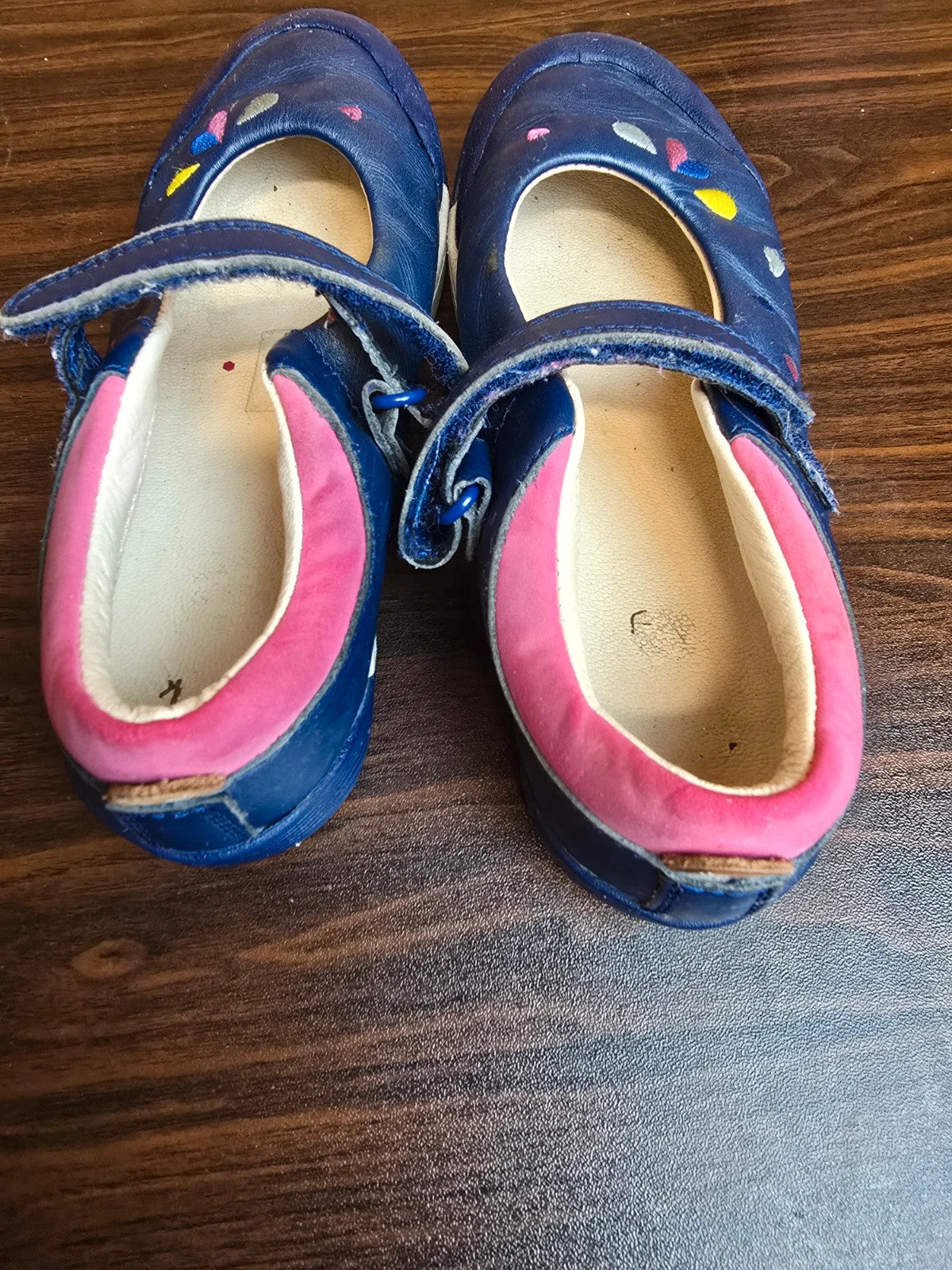 Girls Clarks navy Velcro shoes size 11.5 F