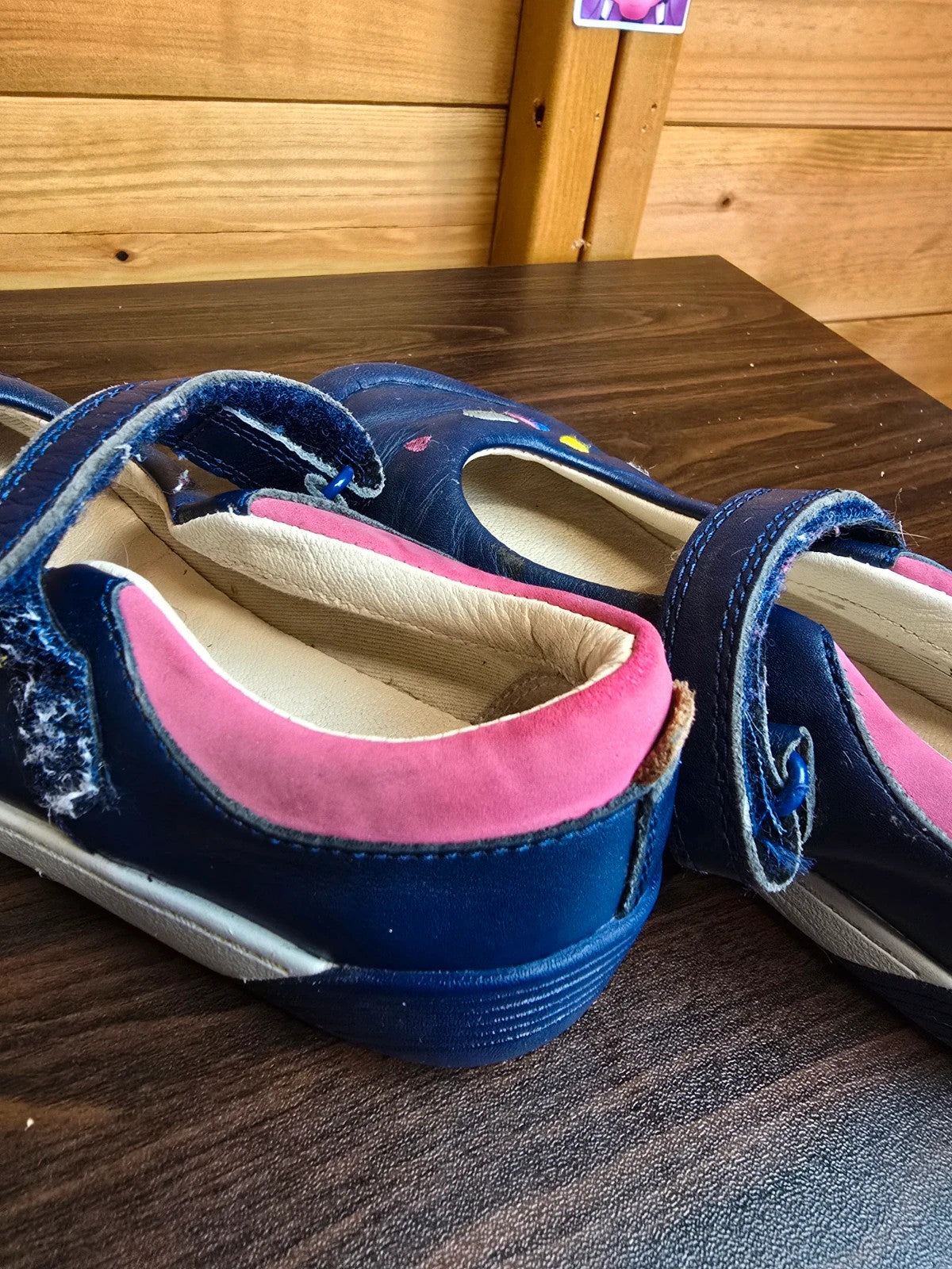 Girls Clarks navy Velcro shoes size 11.5 F