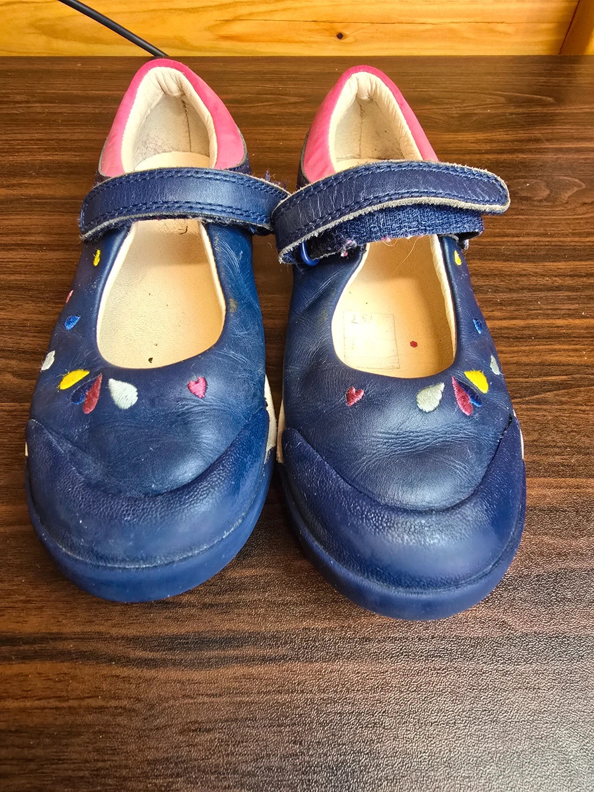 Girls Clarks navy Velcro shoes size 11.5 F