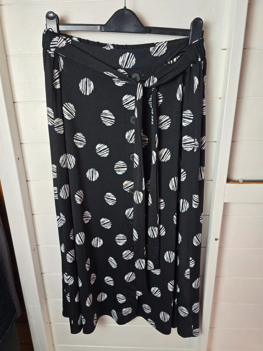 Preloved Bonmarche black & white belted midi skirt size 18