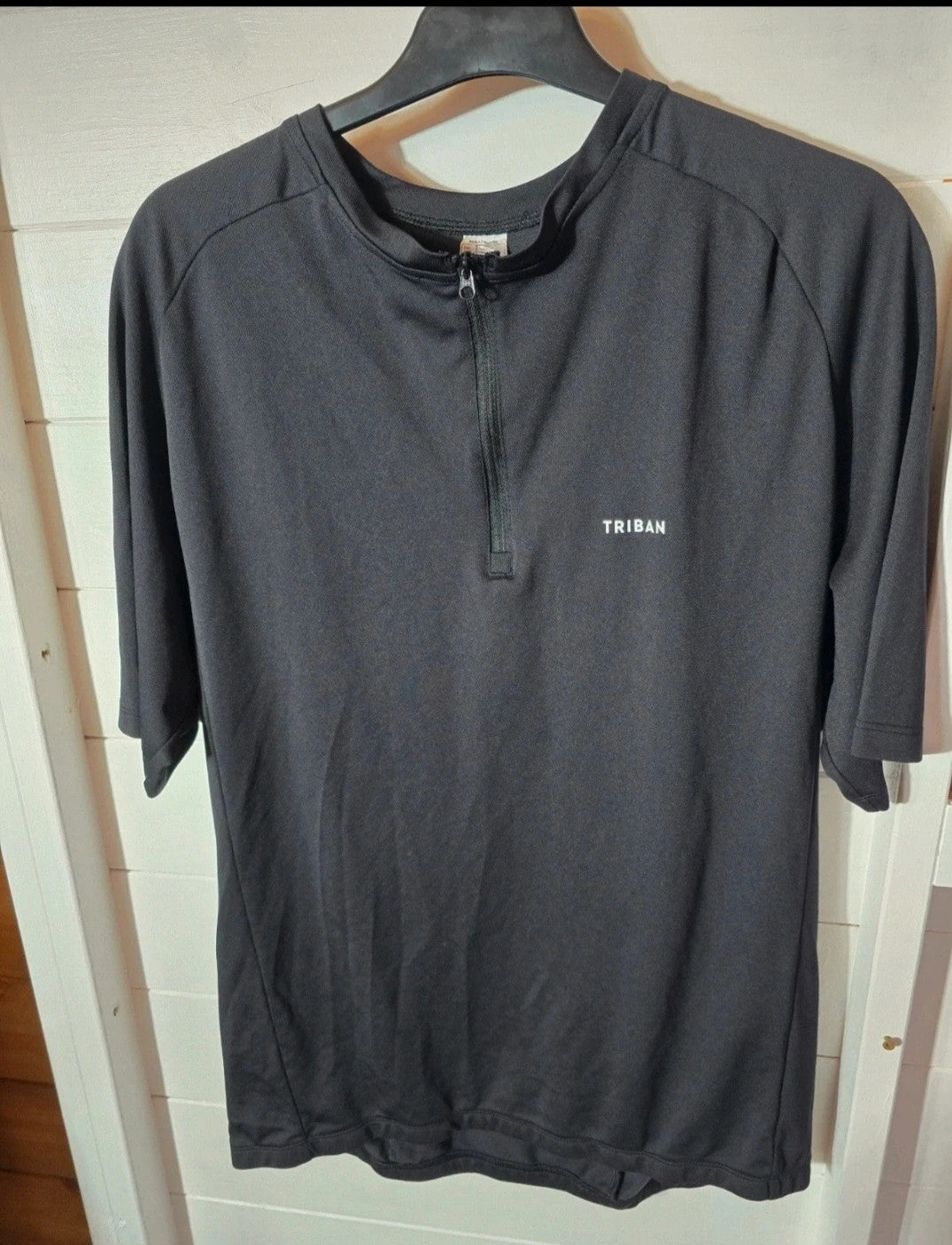 Decathlon Triban black running gym top size M/L