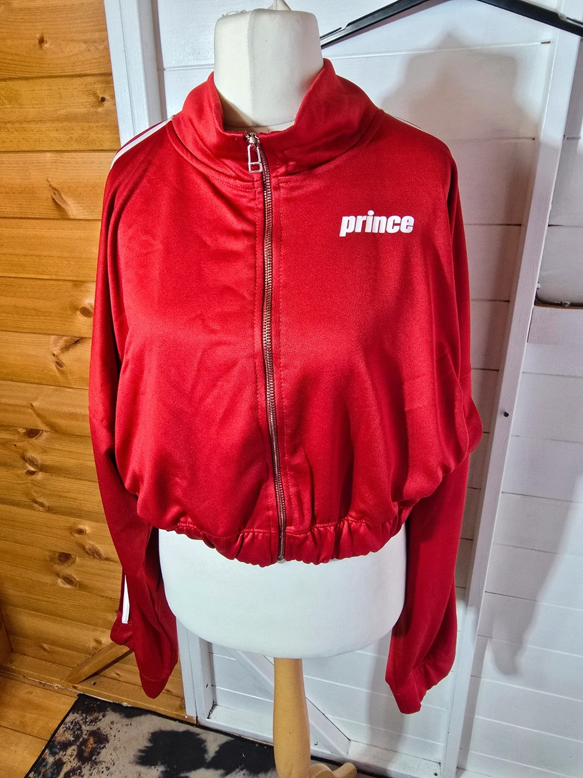 Ladie's Prince Sports red & white cropped long sleeved jumper size 22