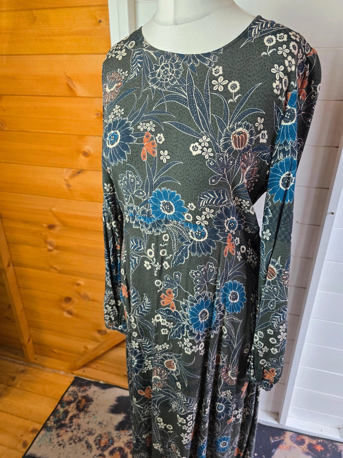 Ladie's Zara Grey Blue & Orange Floral Long Sleeved Maxi Dress Size L 12