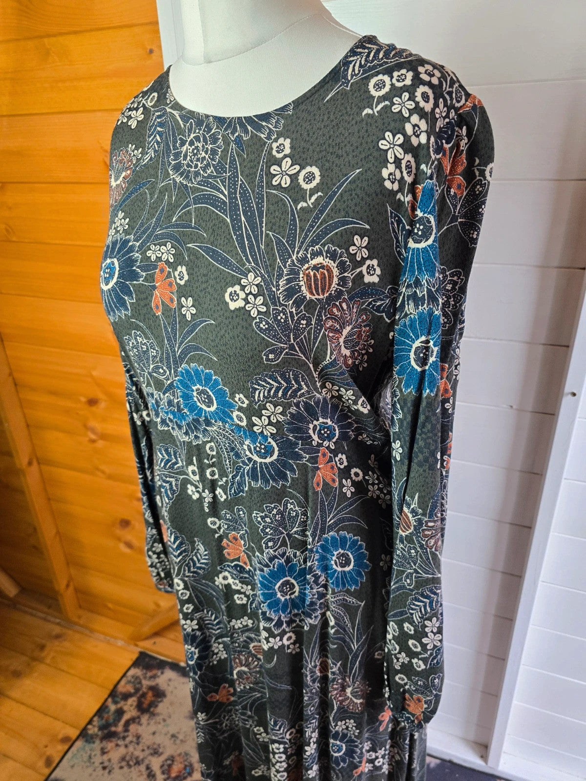 Ladie's Zara Grey Blue & Orange Floral Long Sleeved Maxi Dress Size L 12