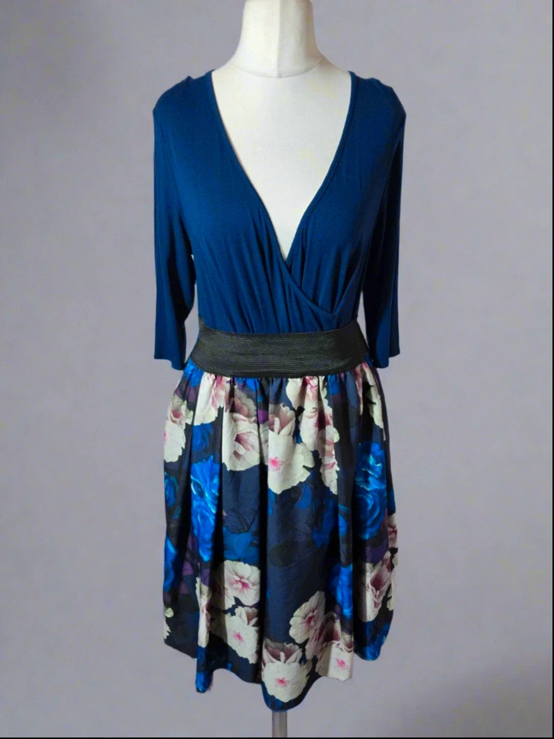 Scarlett & Jo navy 3/4 length sleeve midi floral dress size 16