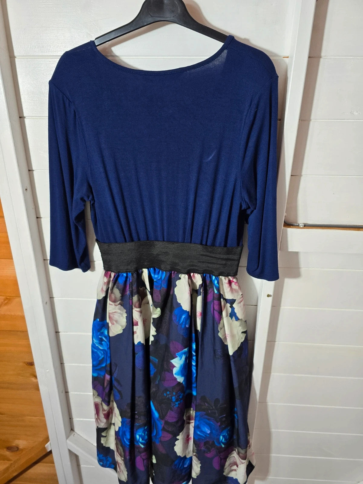 Scarlett & Jo navy 3/4 length sleeve midi floral dress size 16