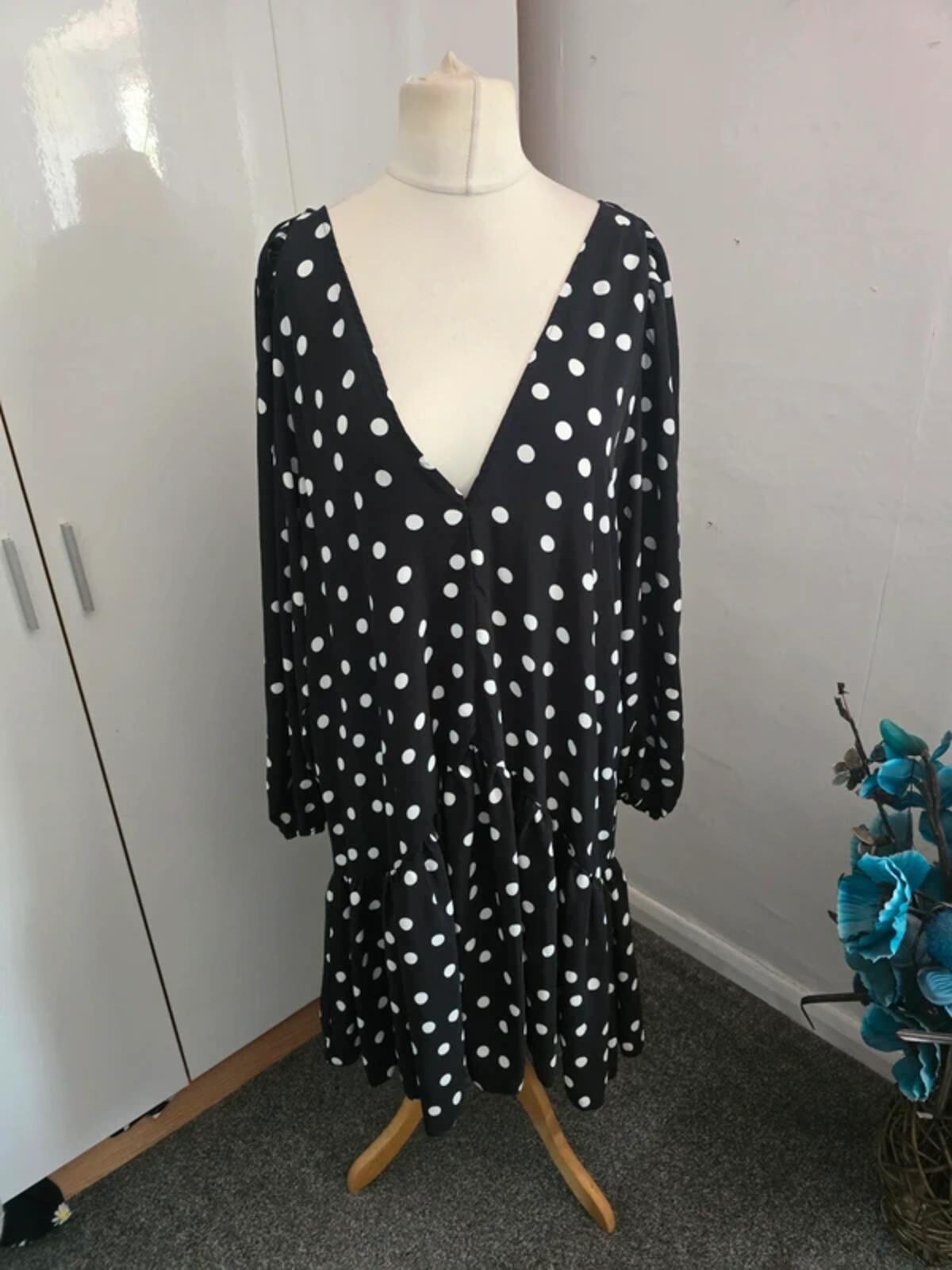 Edie B Black White Polka Dot Frill Dress Long Sleeve V Neck Size 18