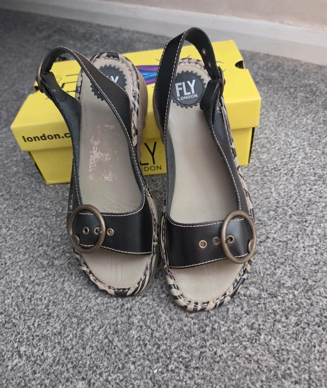 Fly London Black Grey Patterned Leather Slingback Wedge Sandals Boxed EU41 UK 7