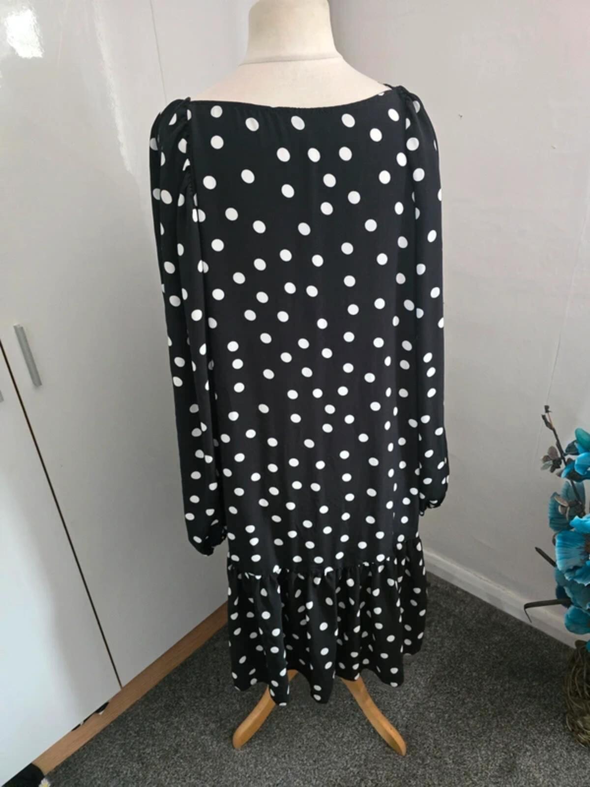 Edie B Black White Polka Dot Frill Dress Long Sleeve V Neck Size 18