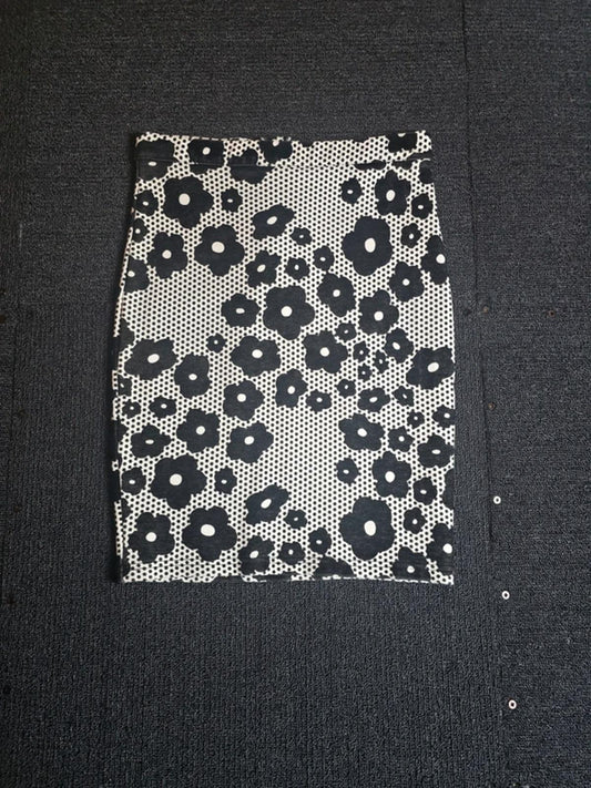 Topshop Mini Skirt Black White Size 8 Bodycon Velvet Floral Party Casual