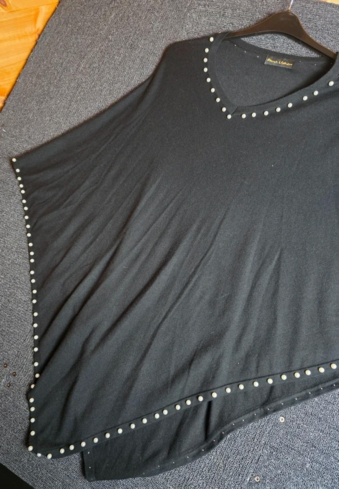 Frank Usher Poncho Black Size 16–22 Pearl Detail / Layering