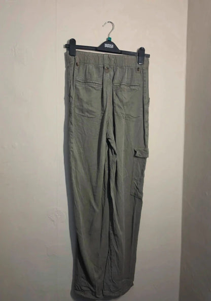 H&M Khaki Green High Waisted Cargo Trousers Slim Leg Size 8