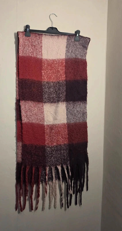 Original Red Burgundy Purple Checked Chunky Knit Tassel Scarf