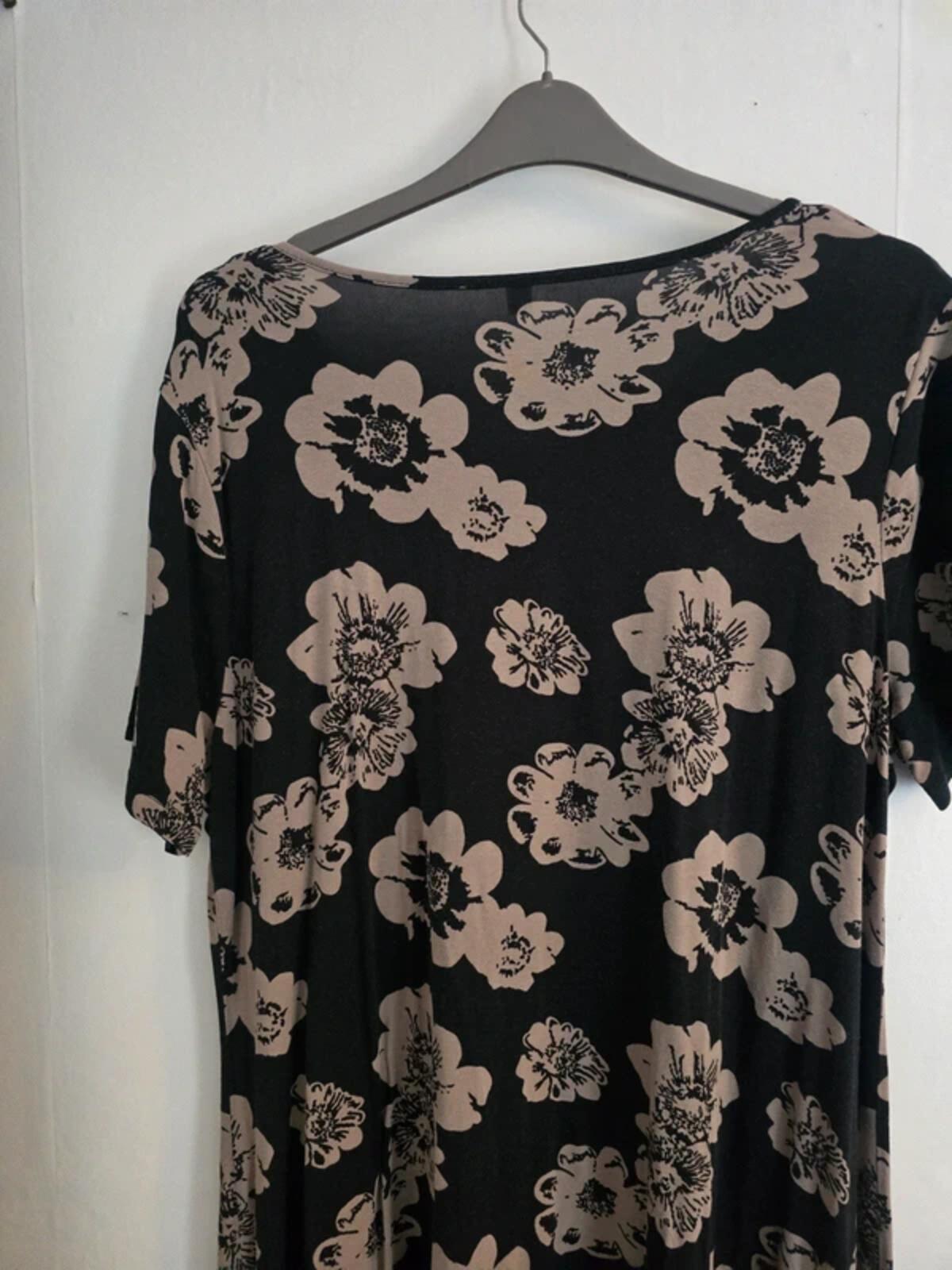 BPC Black & Beige Asymmetrical Midi Dress - 2XL Size 24-26