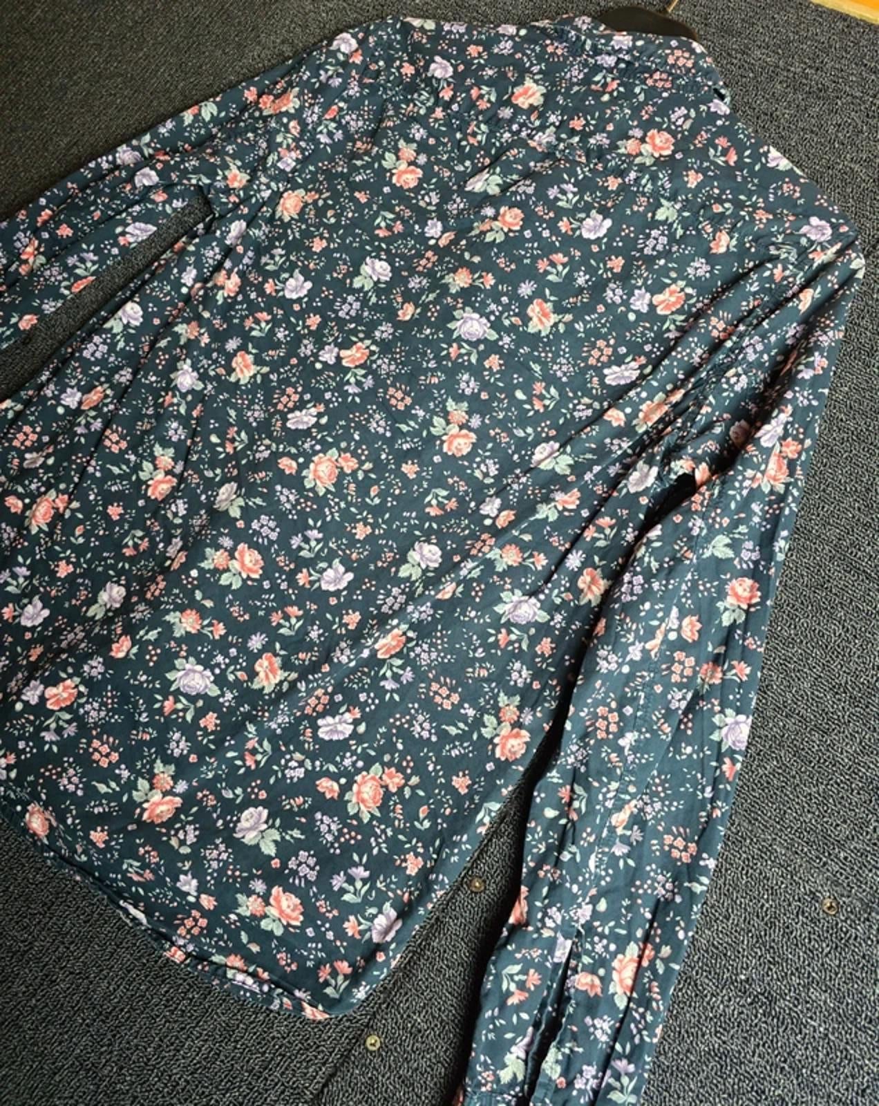 Gap Floral Fitted Boyfriend Shirt Navy S Size 8/10 Cotton Button Down